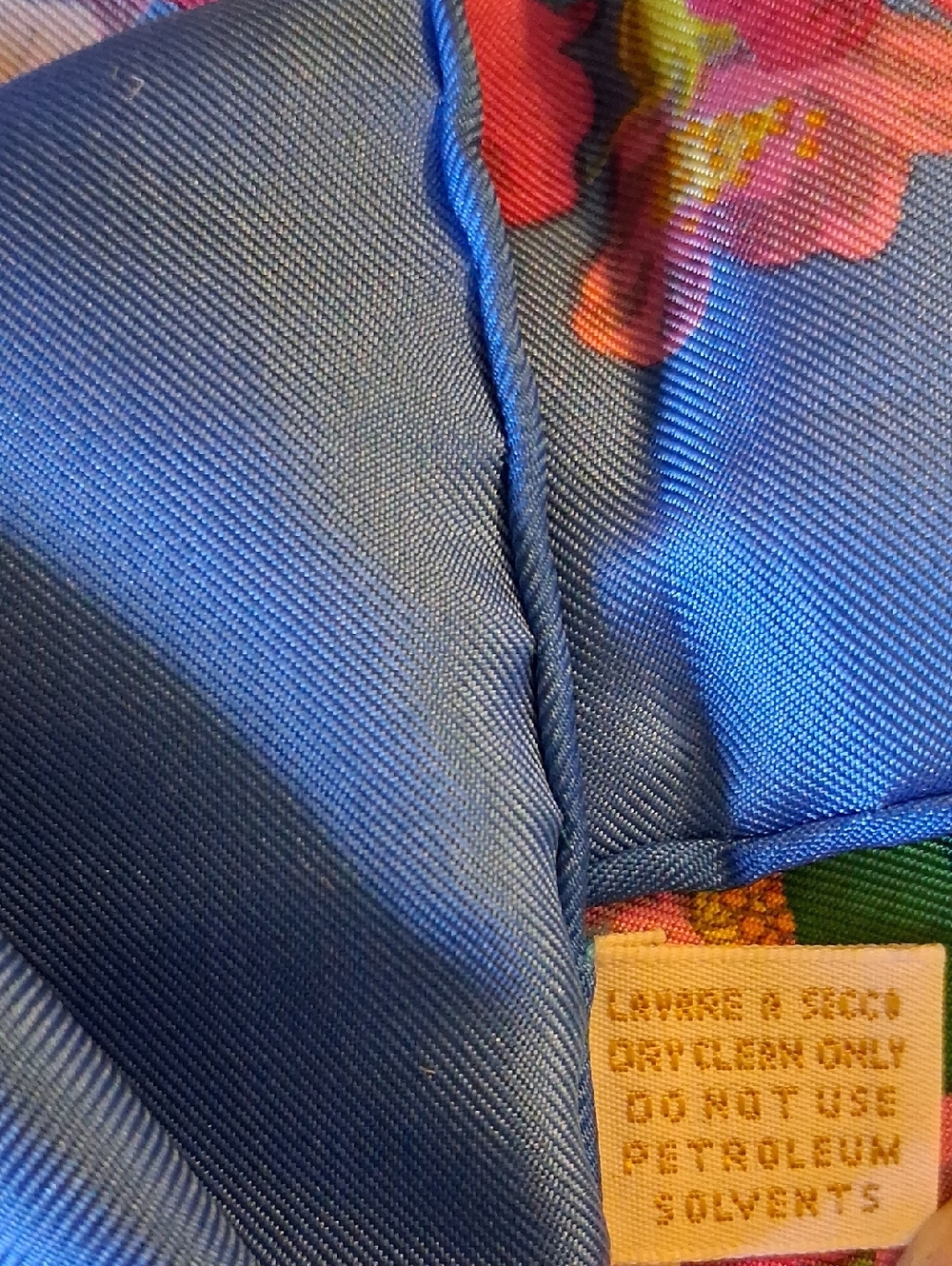 Gucci Silk Scarf 1990's - Picture 9 of 12